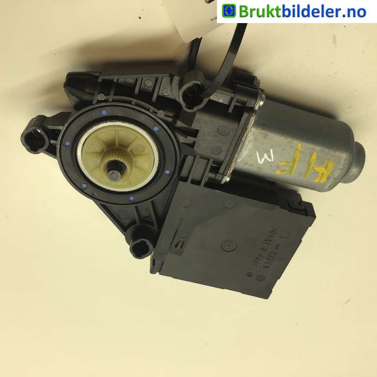 Ruteheis høyre foran til VW Caddy, 2004-2010 (Type III, Fase 1)  (VOLKSWAGEN|1T0 959 702 R)