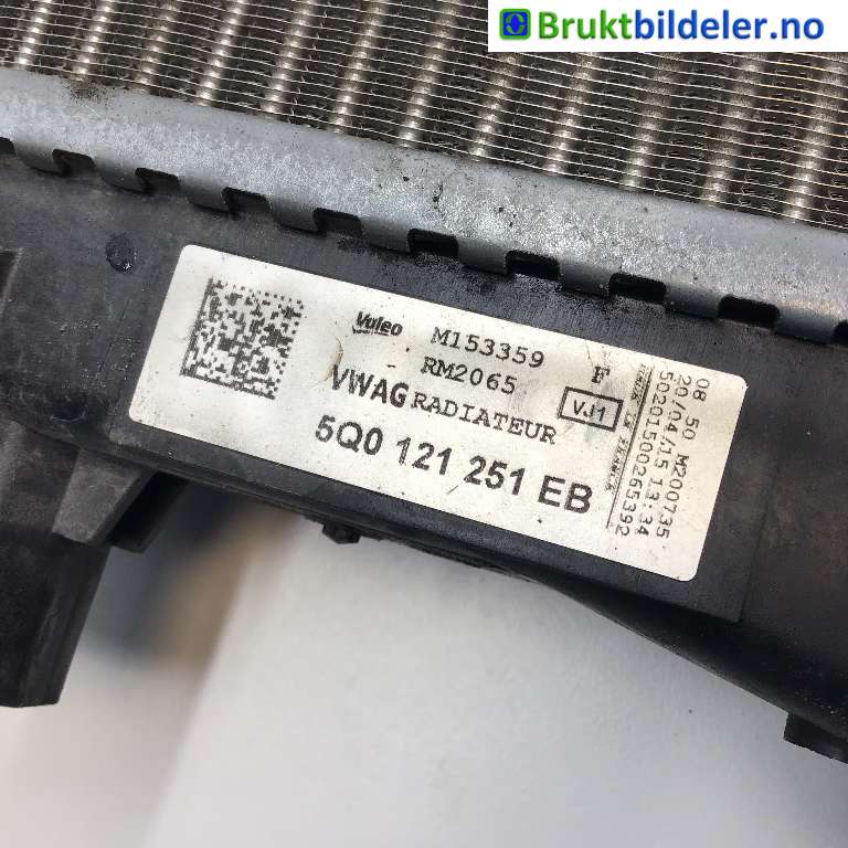 Radiator (automat gir) til VW Golf VII 2012-2017 (Fase 1) (VOLKSWAGEN|5Q0 121 251 EB|)