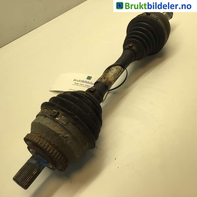 Drivaksel venstre foran til Volvo V70, 2005-2007 (Type II, Fase 2)  (VOLVO|8252034)