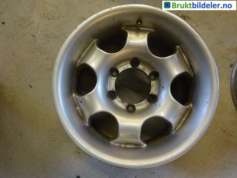 Felgsett aluminium til Toyota Hilux 1998-2001 (TOYOTA||3;8JJX16 5X114)