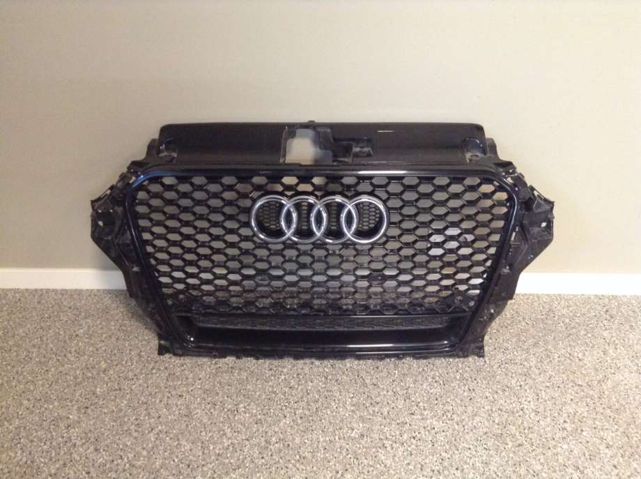 Grill til Audi A3, 2012-2016 (Type III, Fase 1) (AUDI|)