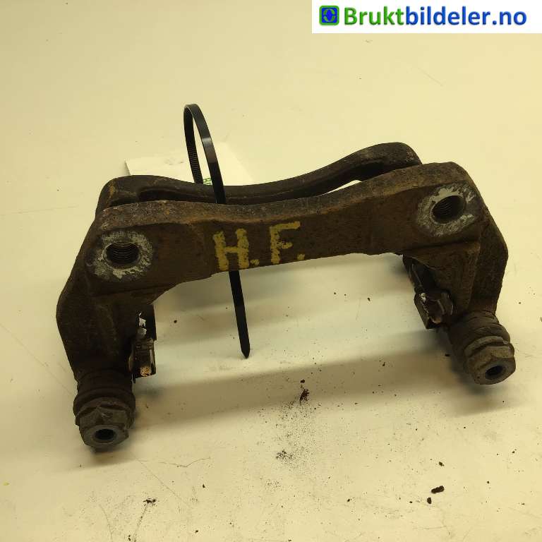 Bremsecaliper brakett til Ford Transit Courier, 2018-2023 (Type I, Fase 2)  (FORD|AY11-2B134-BC)
