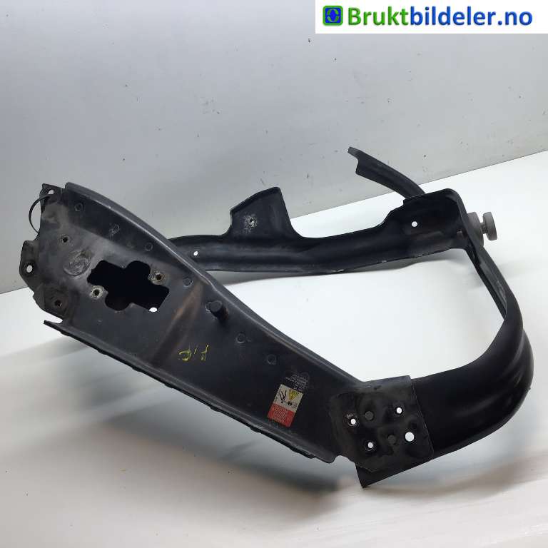 Frontlyktehus til Mercedes R-Klasse, 2006-2013 (W251) (W251) (MERCEDES|A 251 620 00 91)