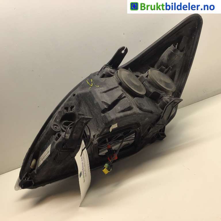 Frontlykt høyre xenon til Ford Focus 2008-2010 (Type II, Fase 2)  (FORD|8M51-13D154-CF|)