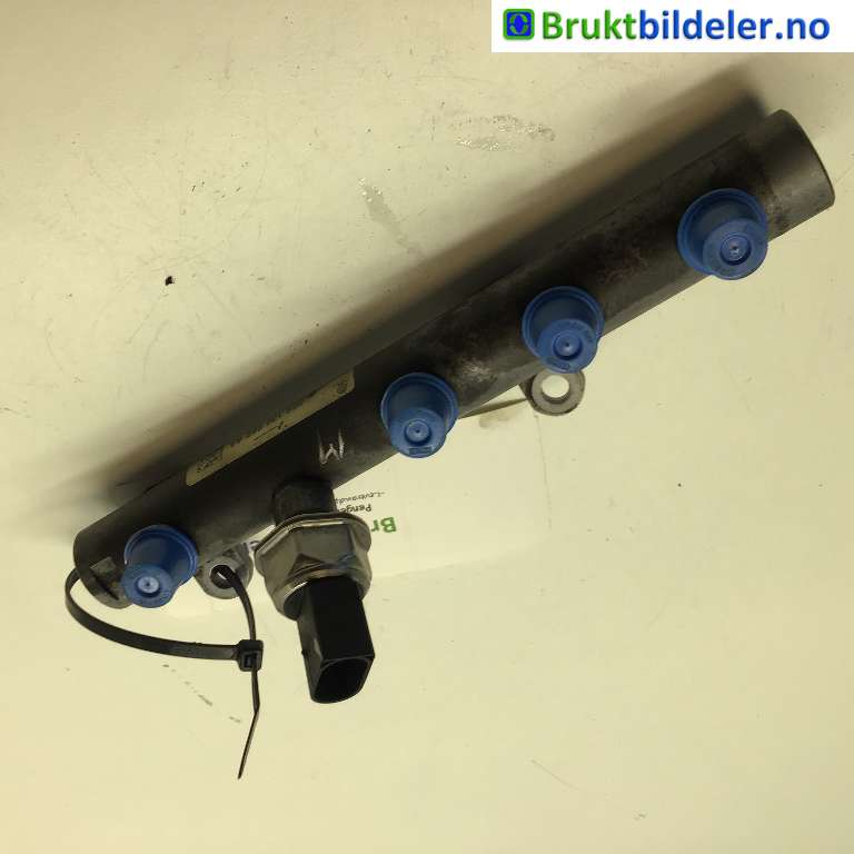 Dyseskinne (fuelrail) til Audi A6, Allroad, 2006-2008 (Type II, Fase 1) (C6) (C6) (AUDI|059 130 089 AA)