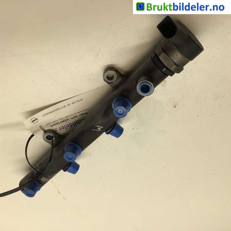 Dyseskinne (fuelrail) til Audi A6, Allroad, 2006-2008 (Type II, Fase 1) (C6) (C6) (AUDI|059 130 090 AF)