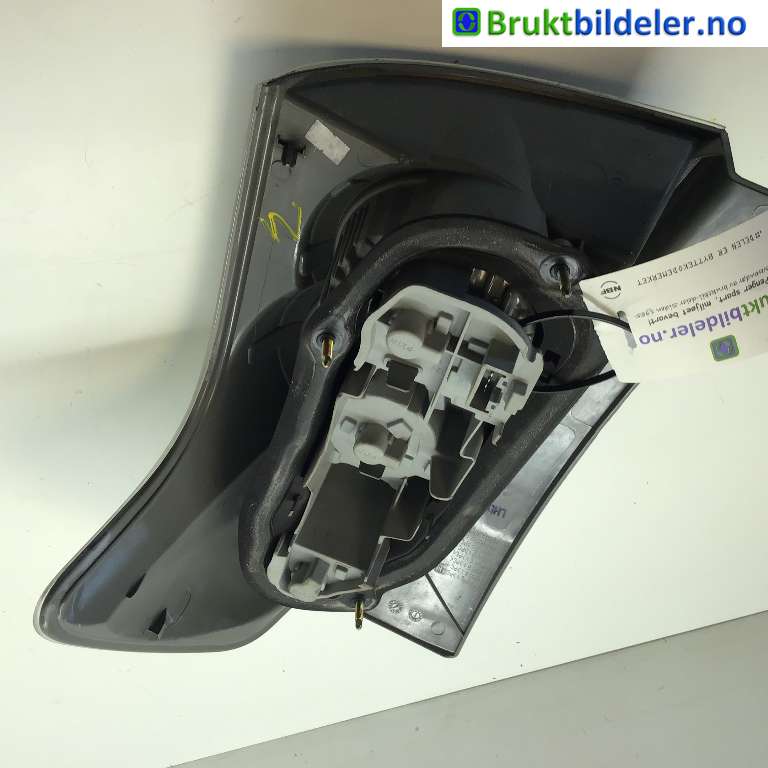 Baklykt venstre til Toyota Verso 2004-2009 (Type II)  (TOYOTA|81561-0F020|)