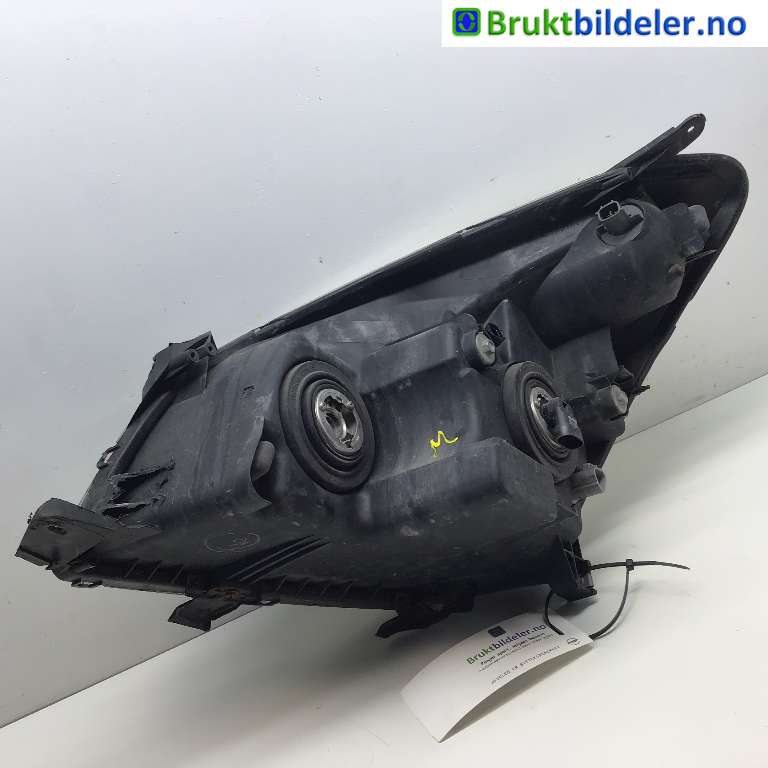 Frontlykt høyre halogen til Toyota Verso 2004-2009 (Type II)  (TOYOTA|81130-0F010|)