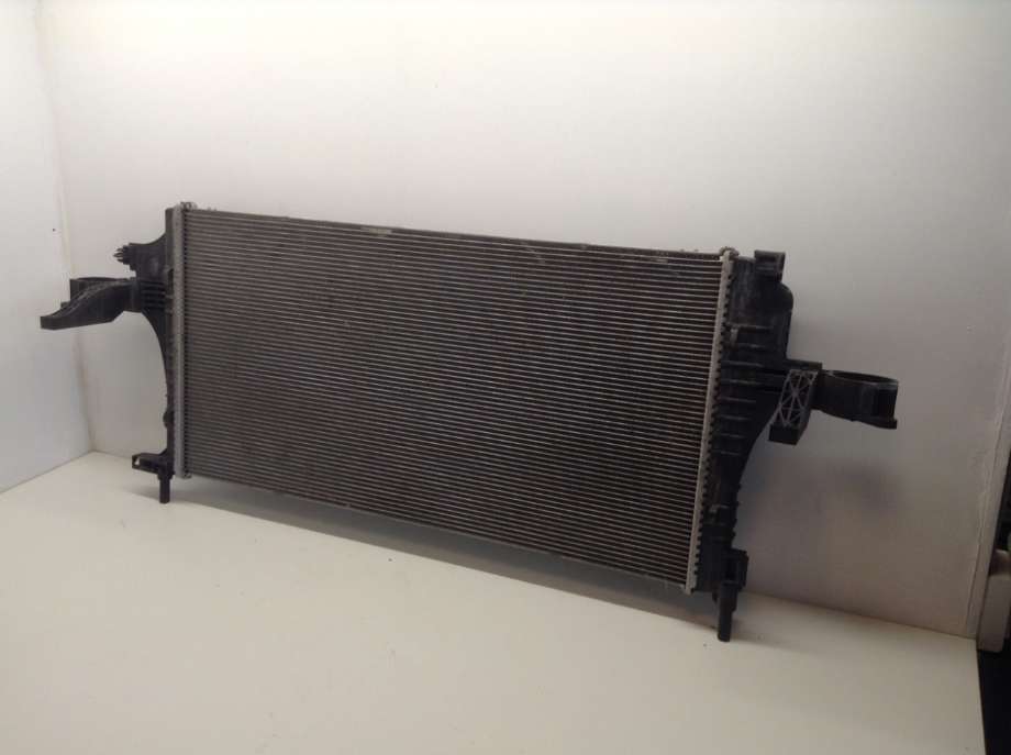 Radiator (automat gir) til Polestar 2, 2020-->>  (POLESTAR|31686548)