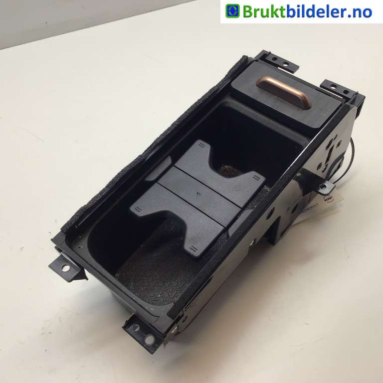 Dashbord koppholder til Nissan Ariya 2022-->> (NISSAN|969WR5MP0A|)