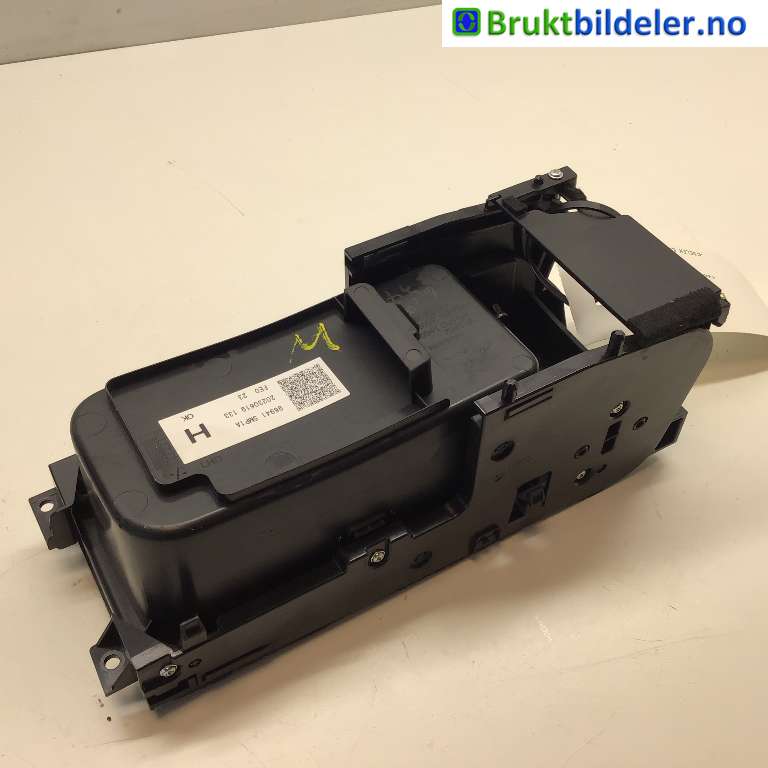 Dashbord koppholder til Nissan Ariya 2022-->> (NISSAN|969WR5MP0A|)