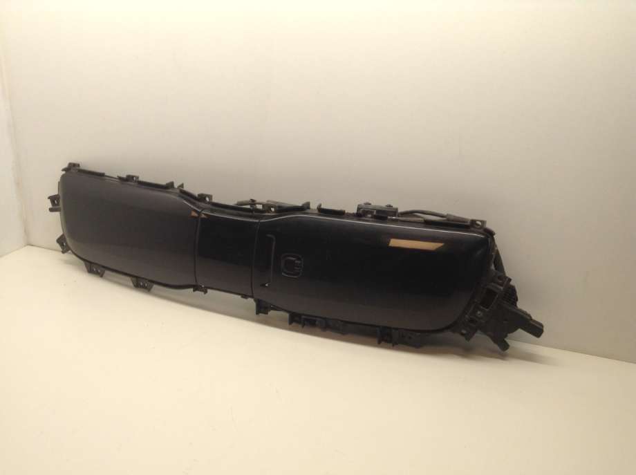 Batterilader inntak/luke til Kia Soul, 2014-2019 (Type II)  (KIA|86350E 41009H)