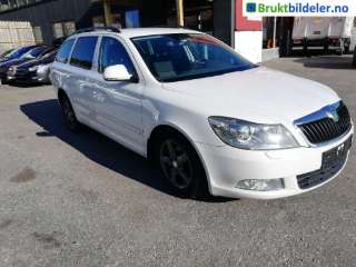 Dør høyre foran til Škoda Octavia, 2009-2013 (Type II, Fase 2)  (SKODA|)