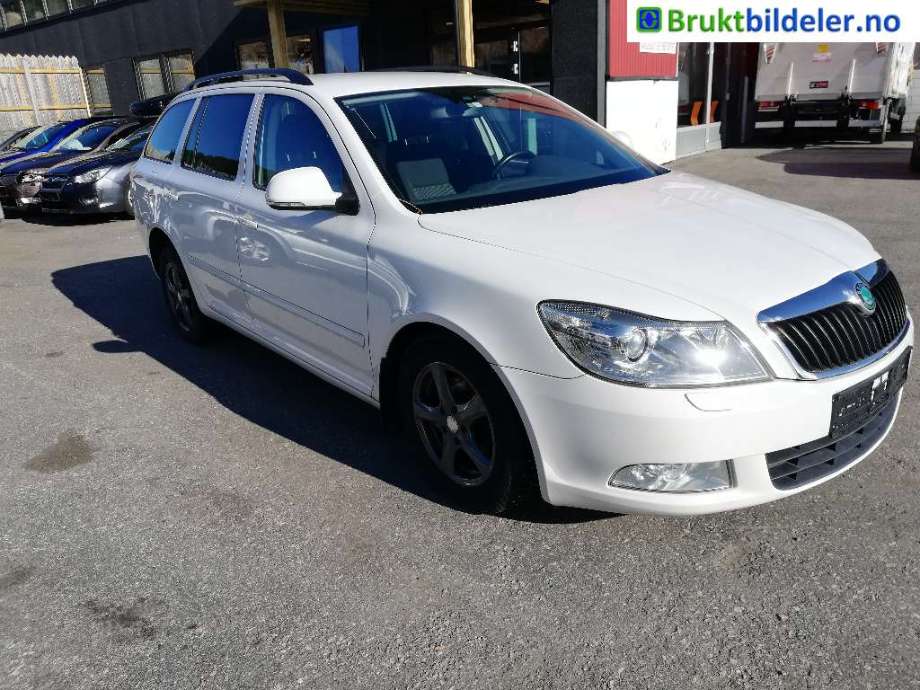 Speil høyre til Škoda Octavia, 2009-2013 (Type II, Fase 2) (SKODA|)