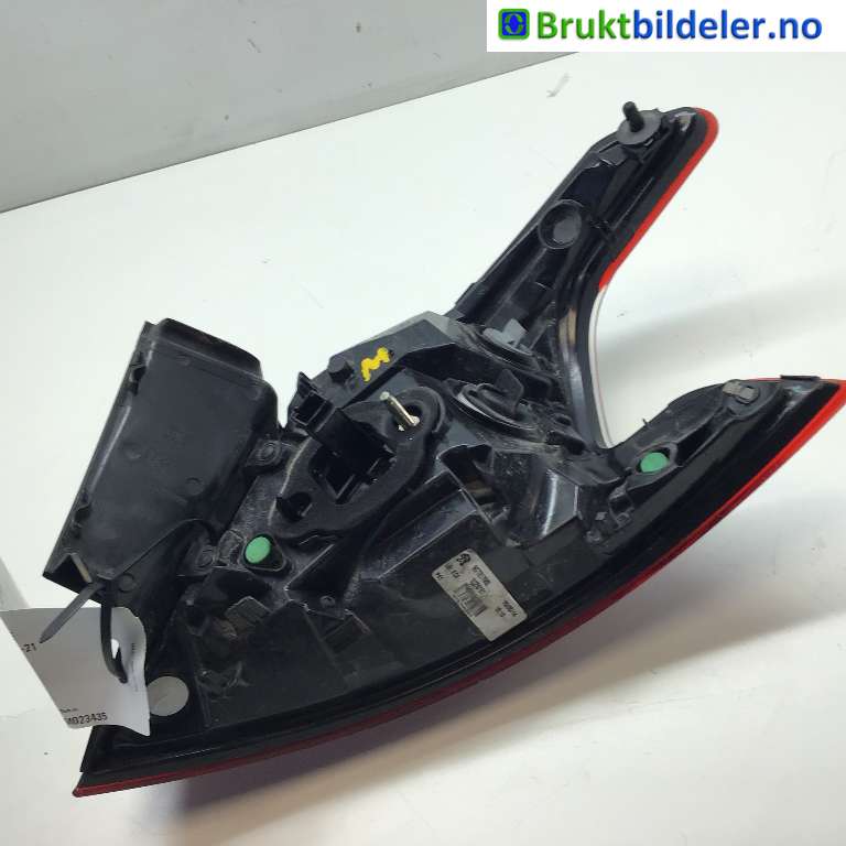 Baklykt venstre til Peugeot 308 2013-2021 (Type II)  (PEUGEOT|96 778 176 80|81250101|)