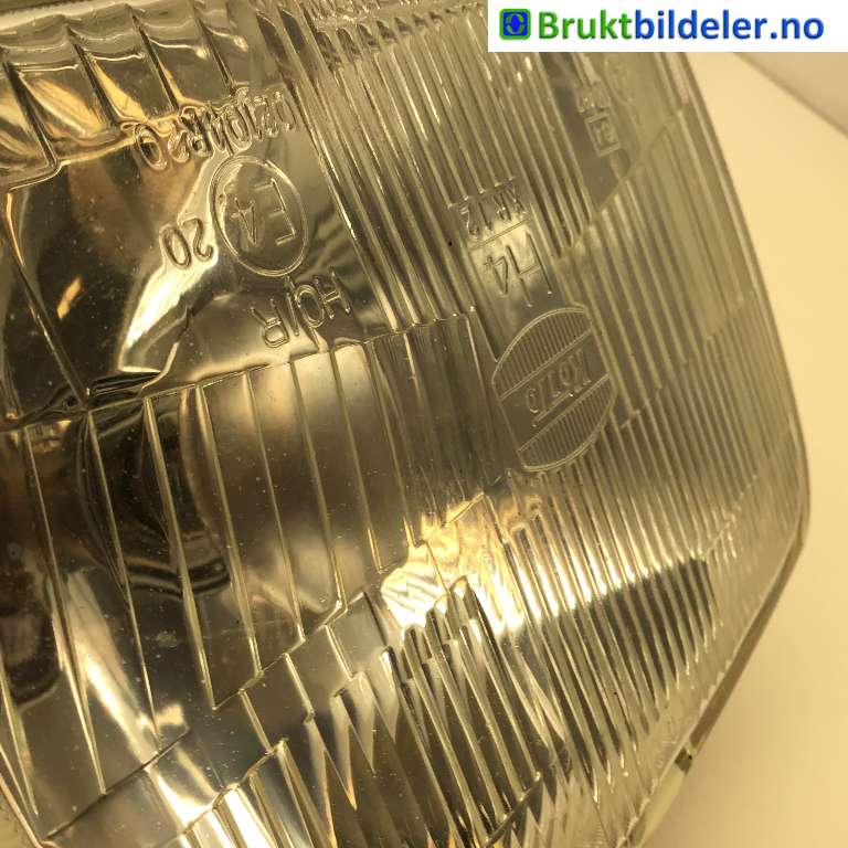 Frontlykt venstre halogen til Toyota Hilux 1998-2001  (TOYOTA|8115035240|)