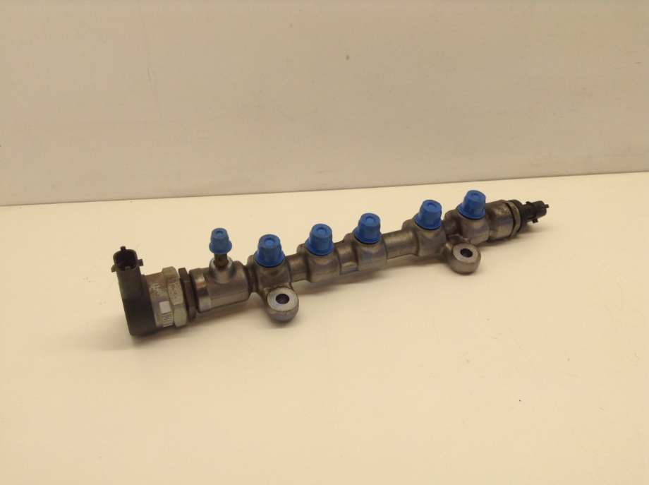 Dyseskinne (fuelrail) til Honda Civic, 2012-2015 (Type IX, Fase 1)  (HONDA|16610-RZ0-G01)