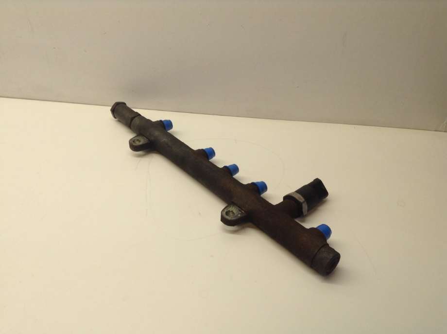 Dyseskinne (fuelrail) til Opel Vivaro A, 2001-2006  (OPEL|93161149)