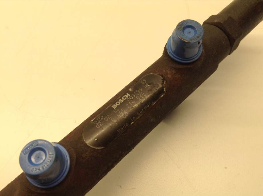 Dyseskinne (fuelrail) til Opel Vivaro A 2001-2006  (OPEL|93161149|0 445 214 024|7 700 114 017)