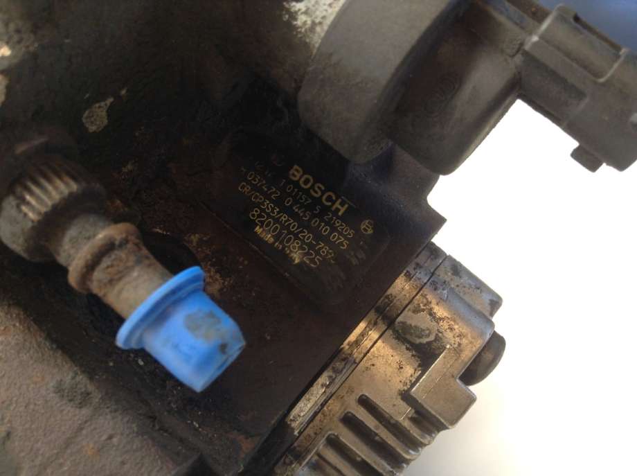 Styreenhet drivstoffpumpe til Opel Vivaro A 2001-2006  (OPEL|8200108225|0 445 010 075|)