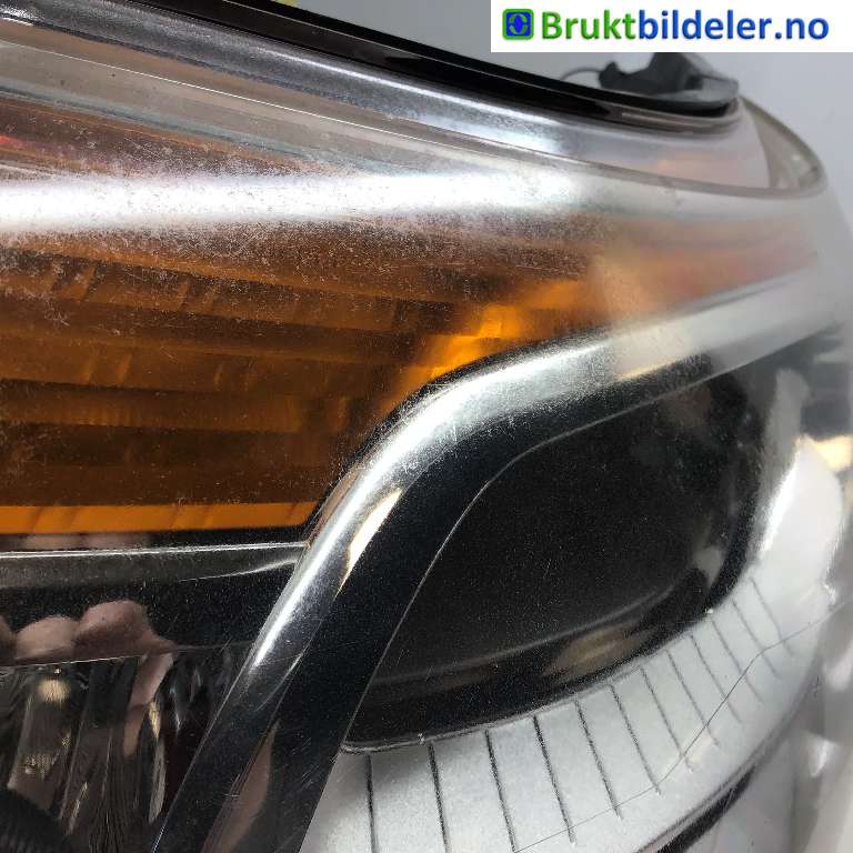 Frontlykt venstre halogen til Citroën C3, Picasso 2009-2017 (CITROEN|9681873980|1EG009767-01|)