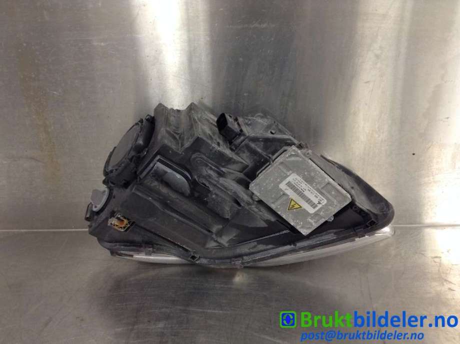 Frontlykt venstre xenon til Audi A4 2004-2008 (Type III) (B7) (B7) (AUDI|8E0 941 003 AM|0 301 219 271|)