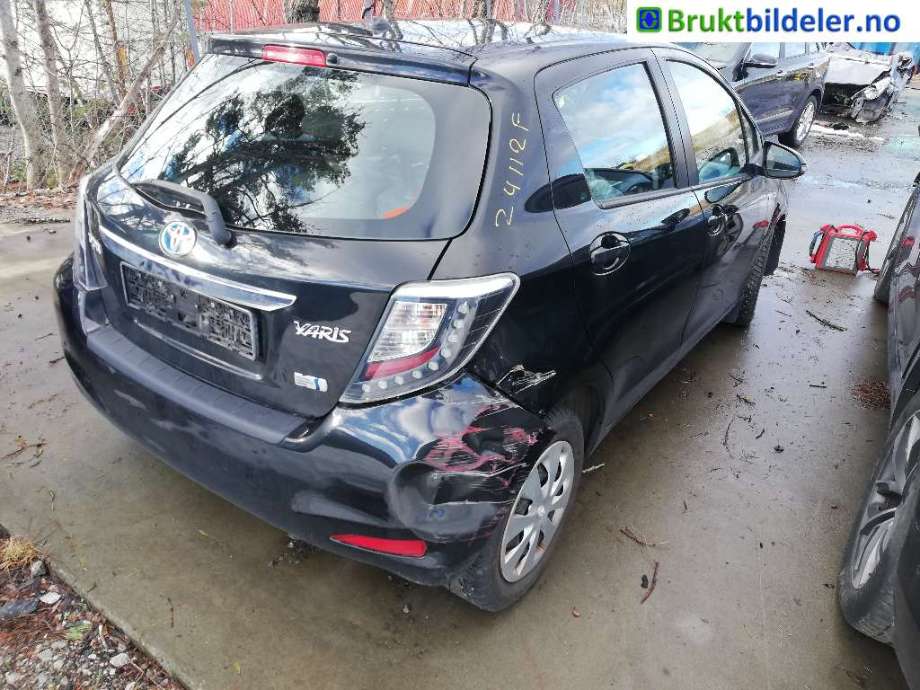 Dør høyre bak til Toyota Yaris, 2012-2014 (Type III, Fase 1)  (TOYOTA|)
