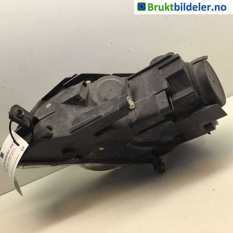 Frontlykt høyre halogen til VW Passat 2005-2010 (B6) (B6) (VOLKSWAGEN|3C0 941 006 M|89312180|)