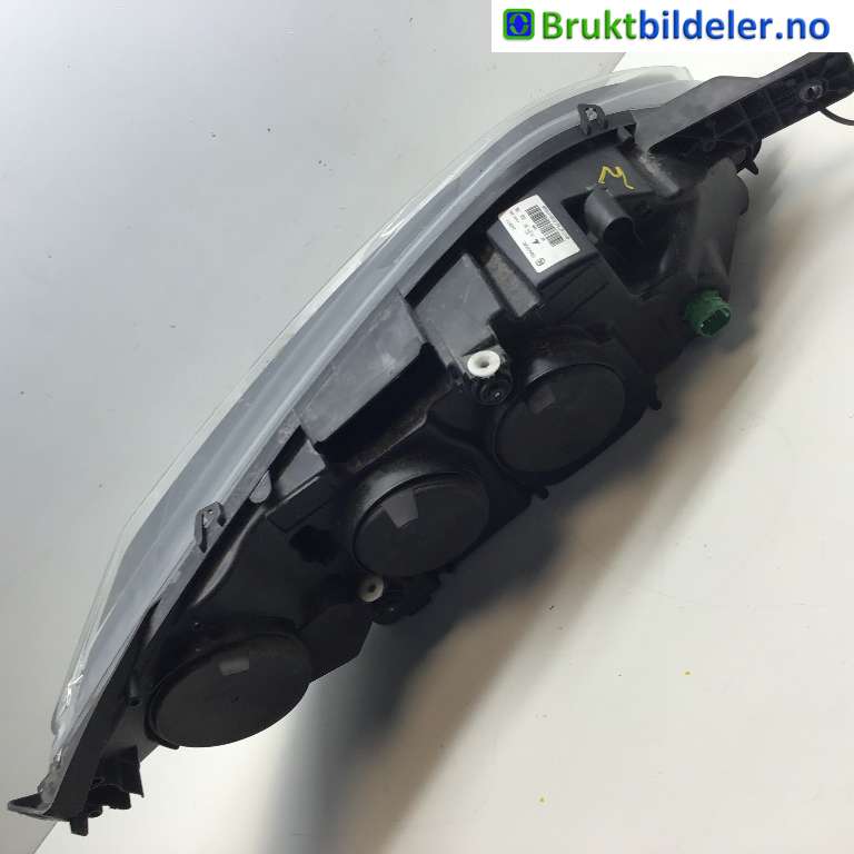 Frontlykt venstre halogen til Peugeot Boxer 2014-->> (Type III, Fase 2)  (PEUGEOT|16 319 988 80|1394433080|)