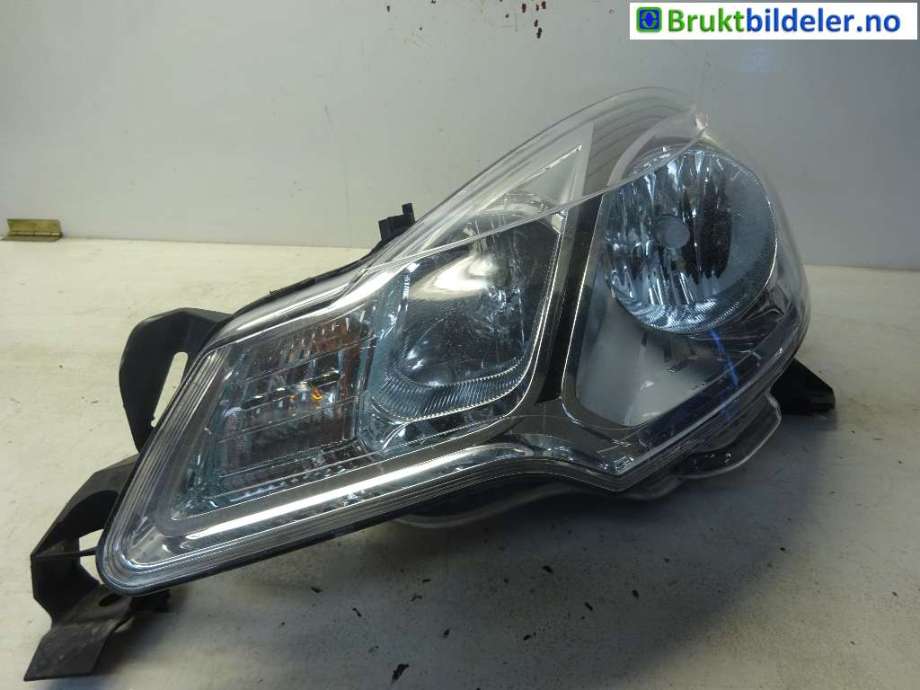 Frontlykt venstre halogen til Citroën DS3 2010-2019  (CITROEN|1606931680||6208 Y0)