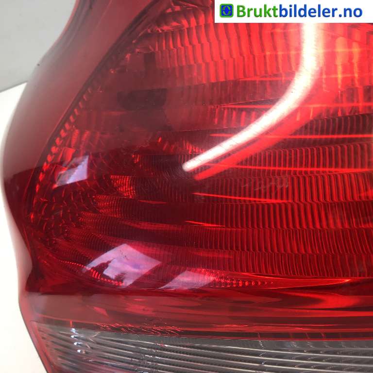Baklykt venstre til Ford Focus 2014-2018 (Type III, Fase 2)  (FORD|F1EB-13405-CF|)