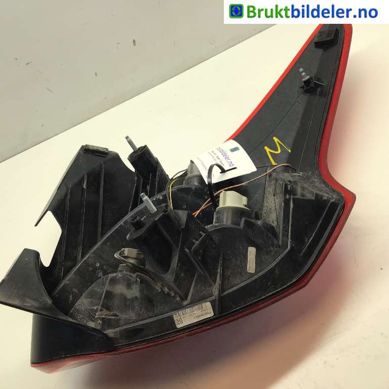 Baklykt venstre til Ford Focus 2014-2018 (Type III, Fase 2)  (FORD|F1EB-13405-CF|)