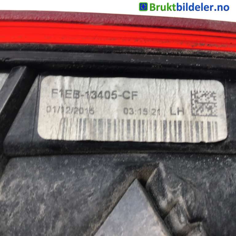 Baklykt venstre til Ford Focus 2014-2018 (Type III, Fase 2)  (FORD|F1EB-13405-CF|)