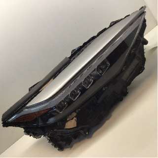 Frontlykt høyre halogen til Toyota bZ4X,   (TOYOTA|8114542D00)