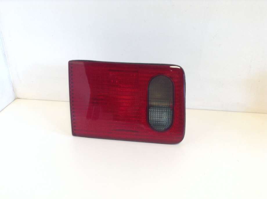 Baklykt venstre indre til Audi A8 1995-2002 (Type I) (AUDI|4D0 945 093 A||4D0 945 093 G)