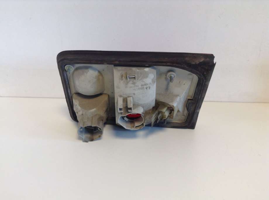 Baklykt venstre indre til Audi A8 1995-2002 (Type I) (AUDI|4D0 945 093 A||4D0 945 093 G)