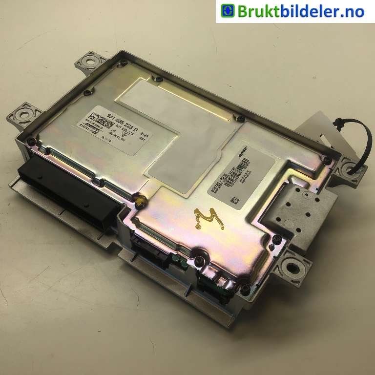 Bilstereo forsterker til Porsche Taycan 2019-->> (PORSCHE|9J1 035 223 D|814740-0030|)