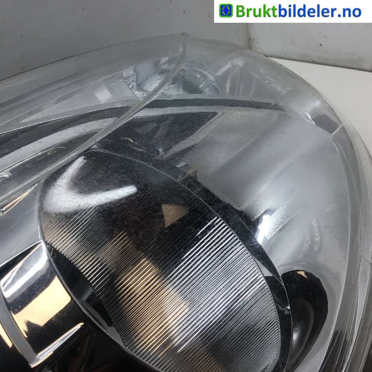 Frontlykt høyre halogen til Citroën DS3 2010-2019  (CITROEN|6206 Y0|79998D|9677033880)