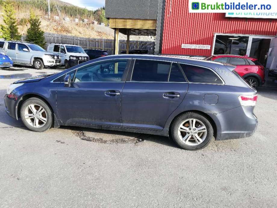 Dør venstre bak til Toyota Avensis, 2009-2015 (Type III, Fase 1) (TOYOTA|)