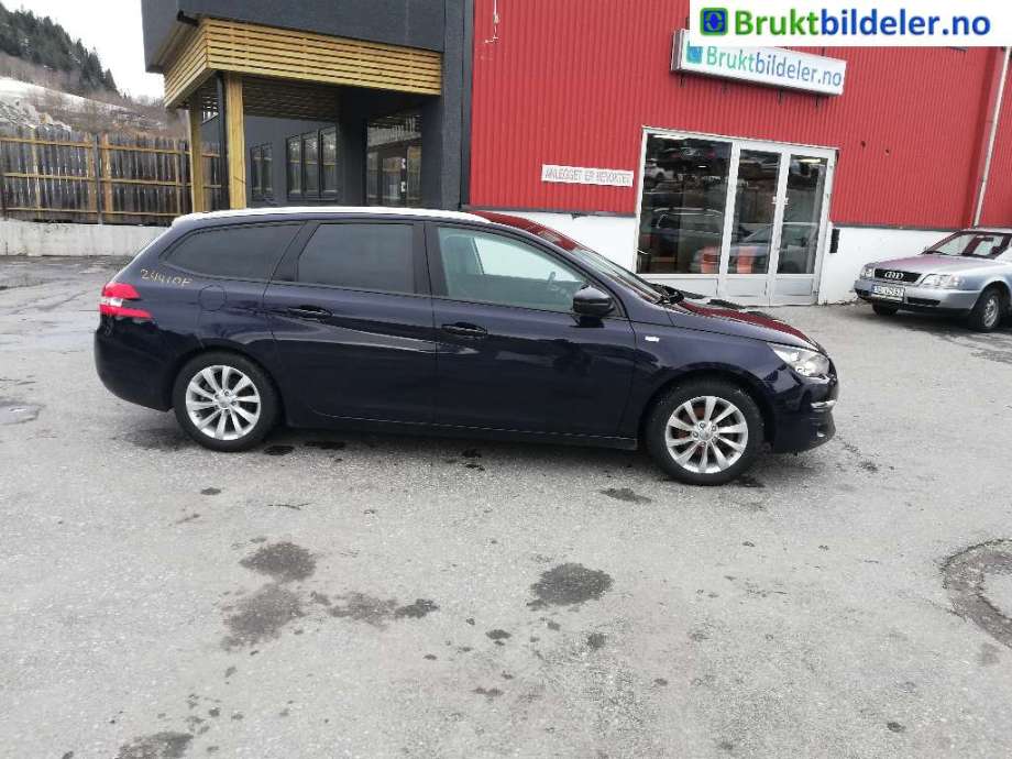 Skjerm høyre foran til Peugeot 308, 2013-2021 (Type II)  (PEUGEOT|)