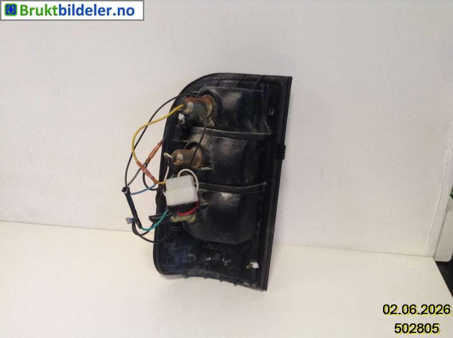 Baklykt høyre til Toyota Hilux 1998-2001  (TOYOTA|)