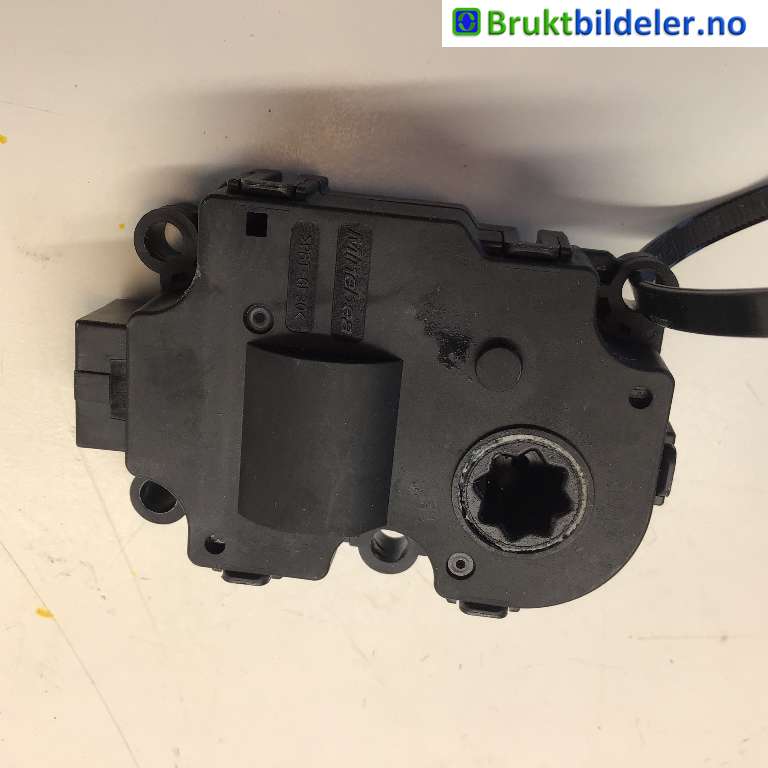 Diverse deler til BMW iX 2021-->> (I20) (I20) (BMW  iX xDrive40|HALL-480-MBB1|MB700002|050222MA)