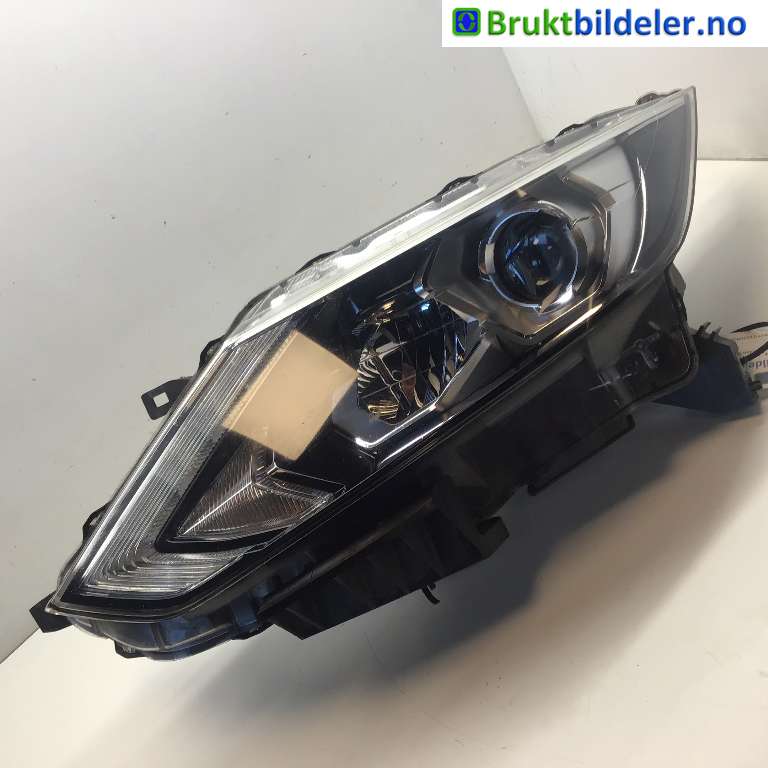 Frontlykt venstre halogen til Nissan Qashqai 2014-2021 (Type II) (NISSAN|260604EH1B|)