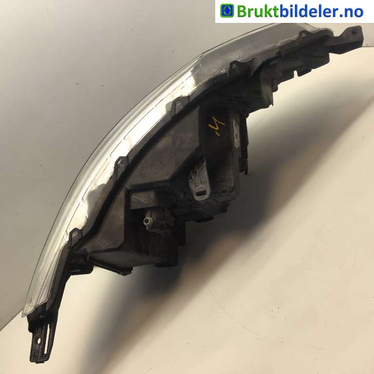 Frontlykt venstre halogen til Nissan Qashqai 2014-2021 (Type II) (NISSAN|260604EH1B|)