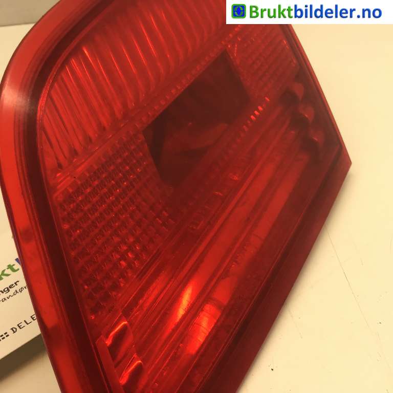 Baklykt høyre indre til BMW 3-Serie 2005-2011 (E90/E91/E92/E93) (E90/E91/E92/E93) (BMW|63 21 7 162 300|480302|)