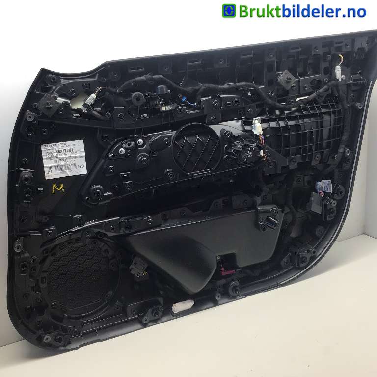 Dørtrekk venstre til BMW i4 2021-->> (G26) (G26) (BMW IX4|51 41 5 A42 235|)