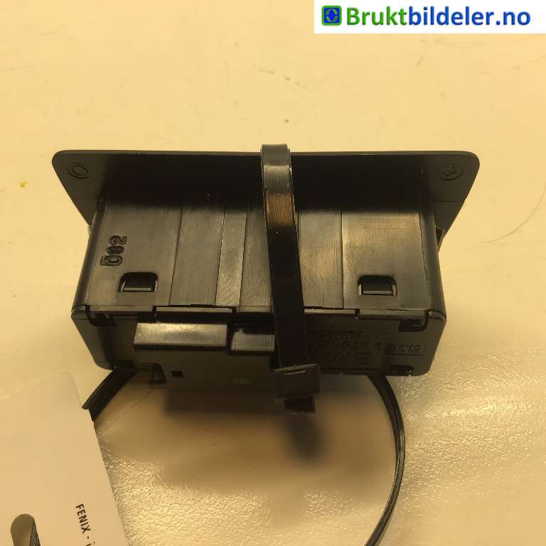Bryter baklukeåpner til BMW i4 2021-->> (G26) (G26) (BMW IX4|61 31 5 A64 C25||61 31 9 275 121)