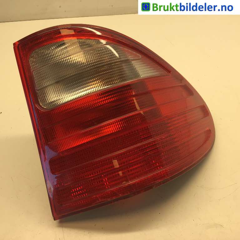 Baklykt høyre til Mercedes E-Klasse, 1995-2000 (Fase 1) (W210) (W210) (MERCEDES|A 210 820 48 64)