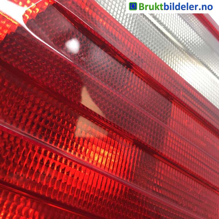 Baklykt høyre indre til Mercedes E-Klasse 1995-2000 (Fase 1) (W210) (W210) (MERCEDES|A 210 820 26 64|198504|)