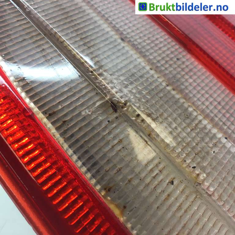 Baklykt venstre indre til Mercedes E-Klasse 1995-2000 (Fase 1) (W210) (W210) (MERCEDES|A 210 820 23 64|)